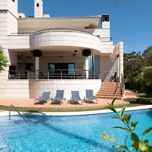 Beachside Villa in Puerto Marina, Benalmádena